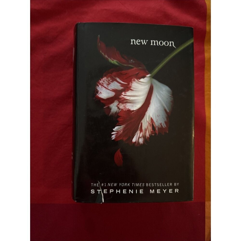 Twilight New Moon Stephanie Meyers First Edition 2006 Copy Hardcover